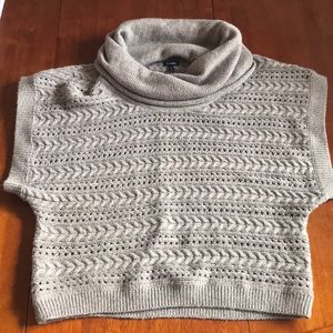 Splendid women’s sweater. Size M